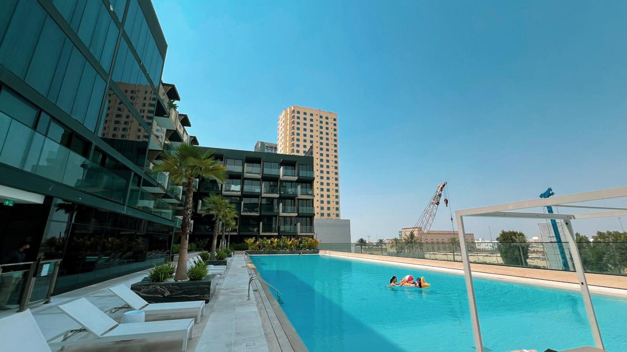 Smart In Jvc With Pool, Gym Near Circle Mall