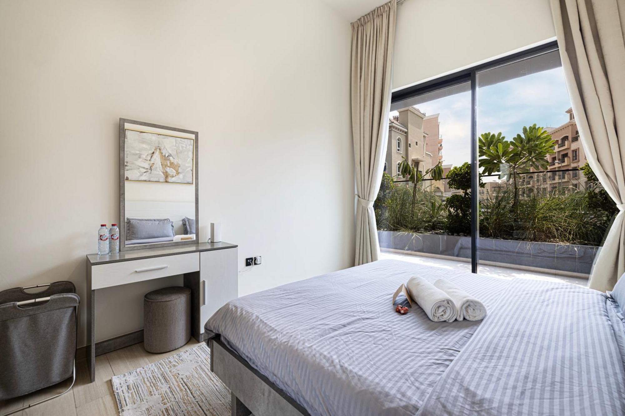 Smart In Jvc With Pool, Gym Near Circle Mall Apartment