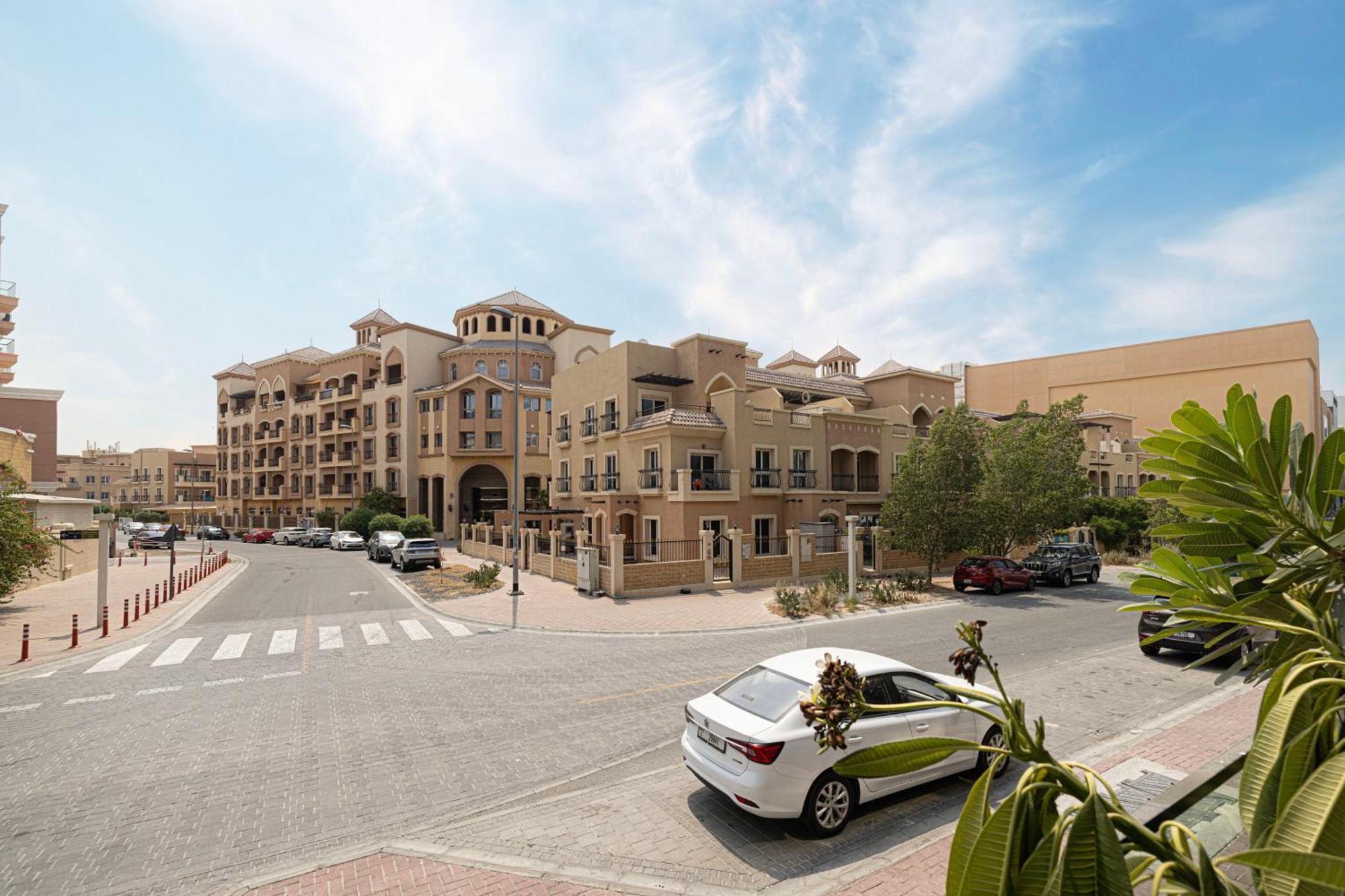 Smart In Jvc With Pool, Gym Near Circle Mall * Dubai